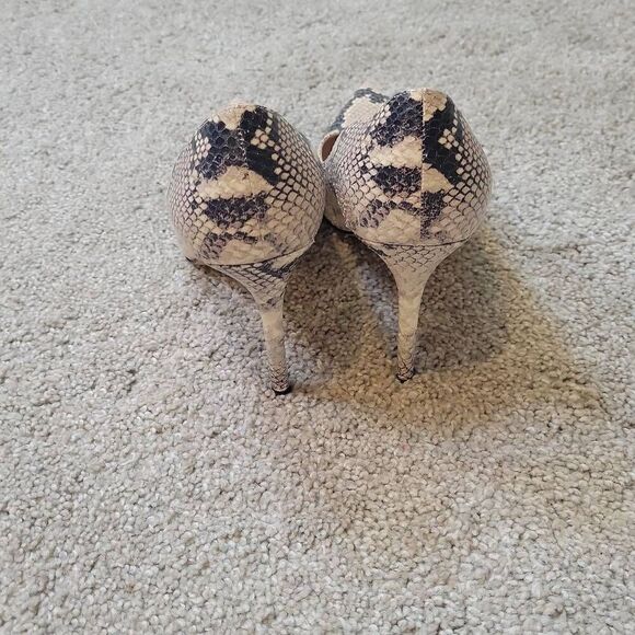 Stuart Weitzman Snake Leather Heels Pump Size 9.5 - Picture 4 of 8